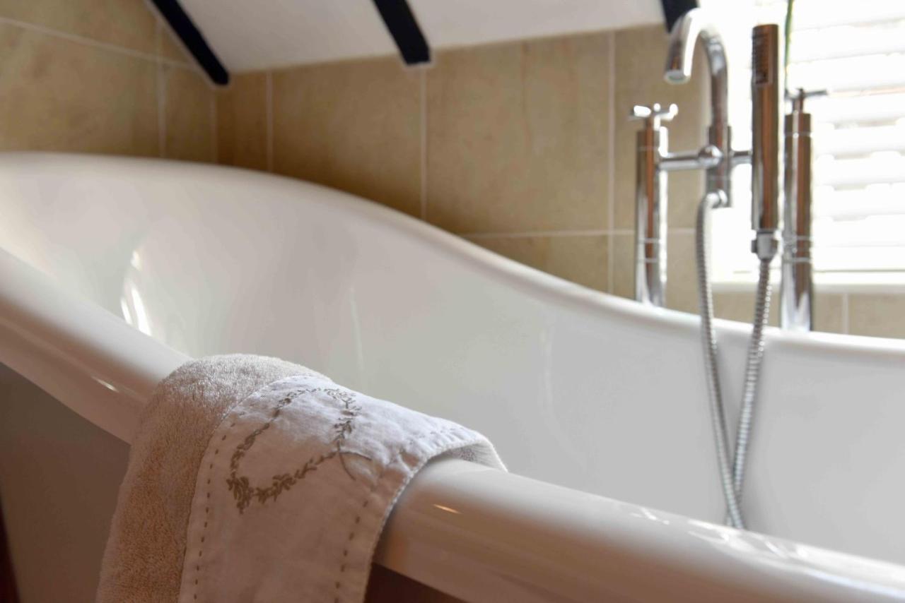 Вилла Luxury Eton House, 5 Minute Walk To Windsor Castle Экстерьер фото