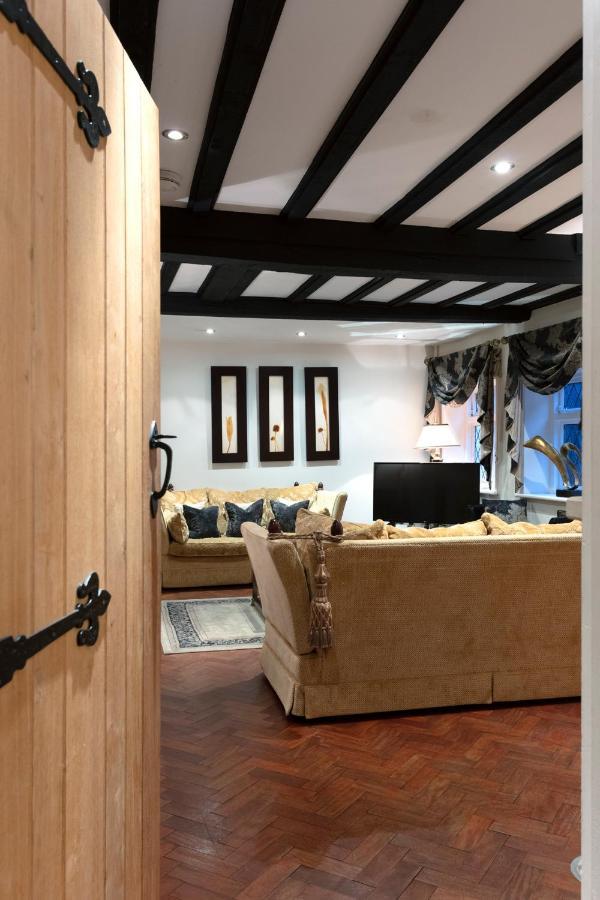 Вилла Luxury Eton House, 5 Minute Walk To Windsor Castle Экстерьер фото